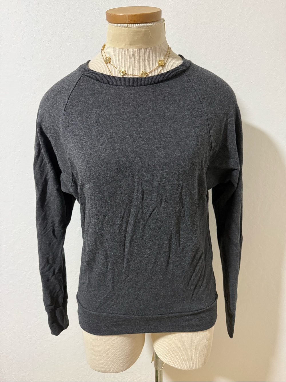 Women’s UNIQLO Charcoal Crewneck Sweater - Classic Lightweight Pullover